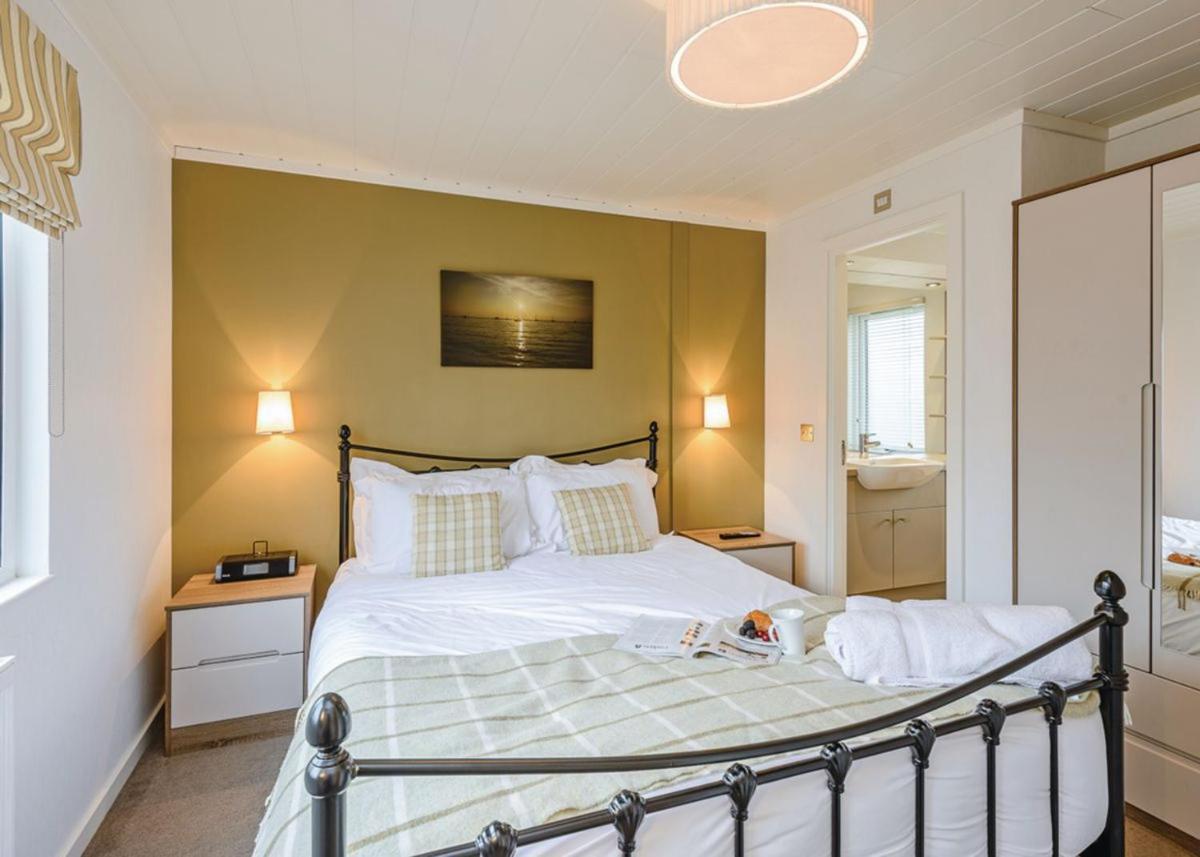 Woodside Coastal Retreat Fishbourne (Isle of Wight) Exterior foto